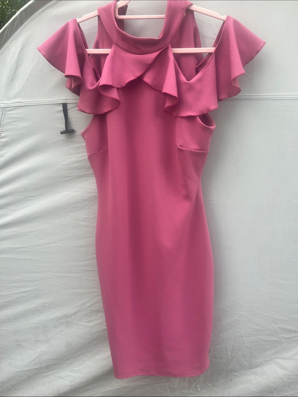 Cold-Shoulder Ruffle Sheath Dress in Rose - Picture 2 of 8